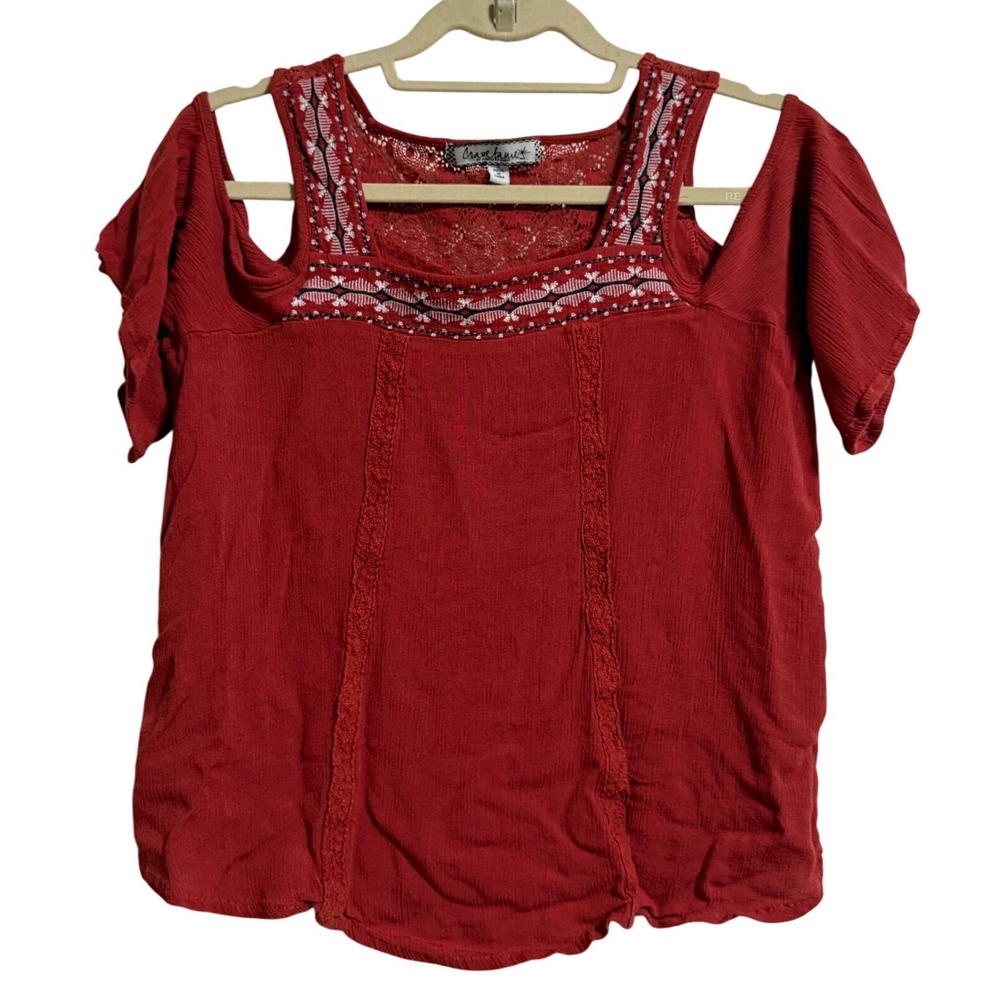 Crave Fame Almost Famous Red Cold Shoulder Embroidered Lace Back Top Small